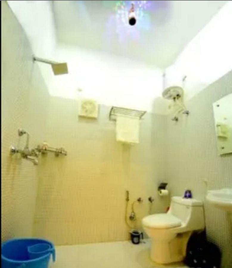 Taj Square A Luxurious Family Homestay อัครา ภายนอก รูปภาพ
