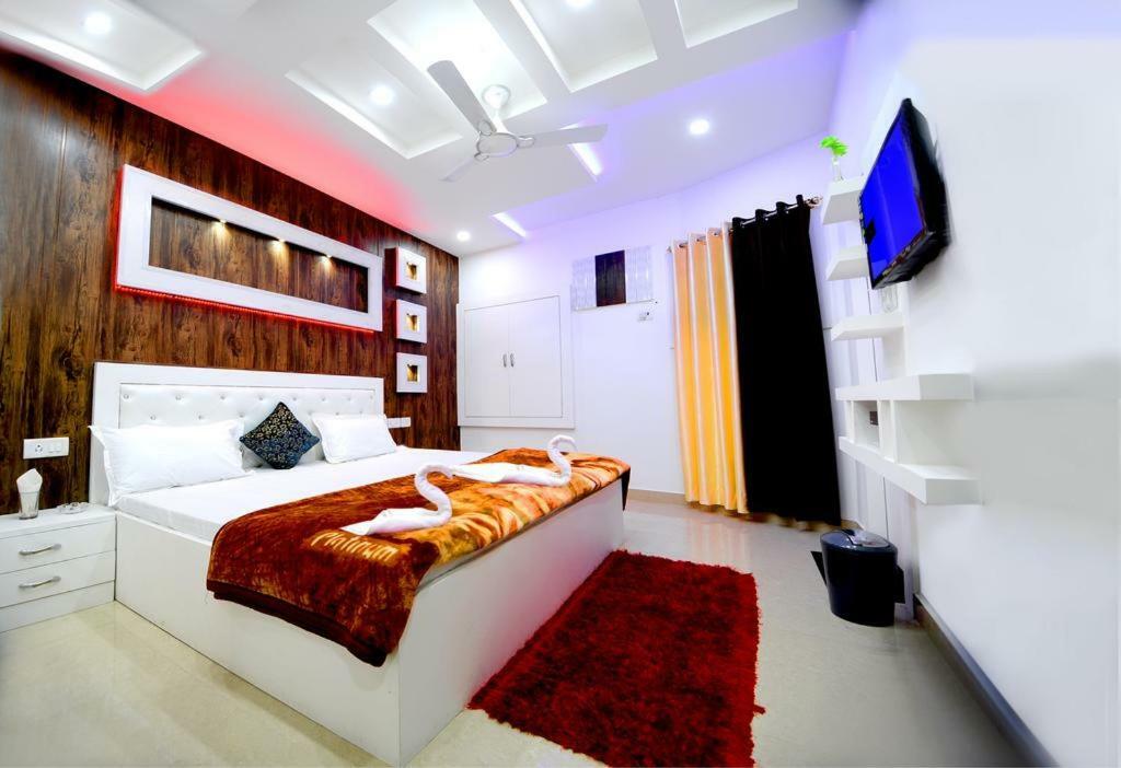 Taj Square A Luxurious Family Homestay อัครา ภายนอก รูปภาพ